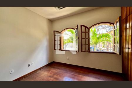 Casa à venda com 494m², 3 quartos e 4 vagasquarto 1