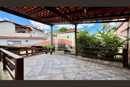 Casa à venda com 494m², 3 quartos e 4 vagasGaragem