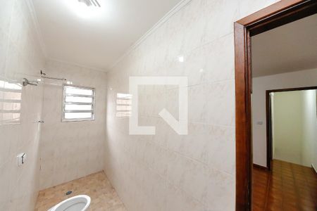 Casa para alugar com 54m², 2 quartos e sem vaga Casa para alugar com 54m², 2 quartos e sem vagaBanheiro Suíte