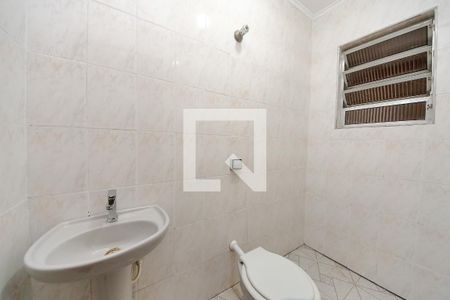 Casa para alugar com 54m², 2 quartos e sem vaga Casa para alugar com 54m², 2 quartos e sem vagaBanheiro