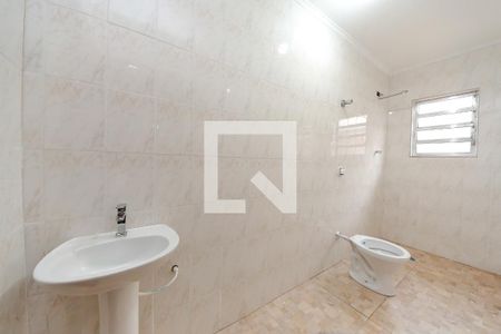 Casa para alugar com 54m², 2 quartos e sem vaga Casa para alugar com 54m², 2 quartos e sem vagaBanheiro Suíte