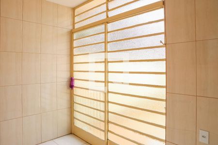 Casa à venda com 150m², 2 quartos e 2 vagas Casa à venda com 150m², 2 quartos e 2 vagasCozinha