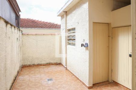 Casa à venda com 150m², 2 quartos e 2 vagas Casa à venda com 150m², 2 quartos e 2 vagasQuintal e Área de Serviço