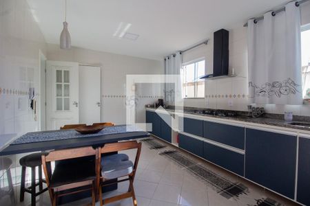 Casa à venda com 540m², 4 quartos e 3 vagasCozinha 