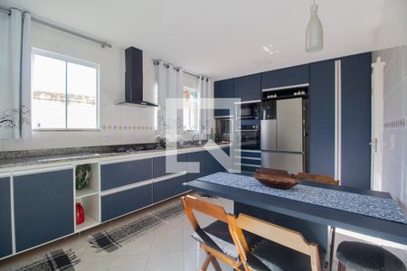 Casa à venda com 540m², 4 quartos e 3 vagasCozinha 