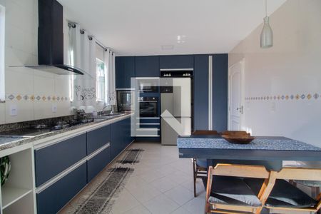 Casa à venda com 540m², 4 quartos e 3 vagasCozinha 