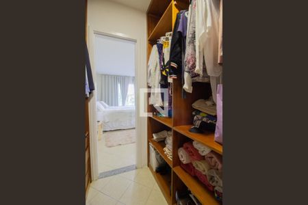 Closet de apartamento à venda com 4 quartos, 540m² em Vargem Pequena, Rio de Janeiro