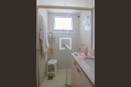 Apartamento à venda com 153m², 4 quartos e 3 vagasBanheiro da Suíte 4