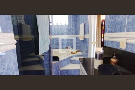 Casa para alugar com 450m², 5 quartos e 8 vagasBanheiro da Suíte 2