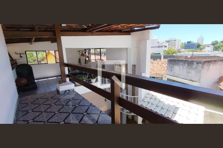 Casa para alugar com 450m², 5 quartos e 8 vagasVaranda