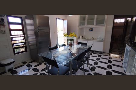 Casa para alugar com 450m², 5 quartos e 8 vagasCozinha