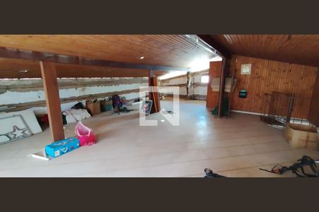 Casa para alugar com 450m², 5 quartos e 8 vagasSótão