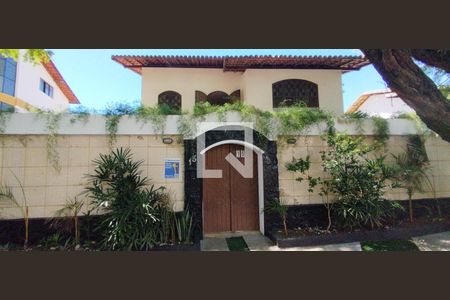 Casa para alugar com 450m², 5 quartos e 8 vagasFachada