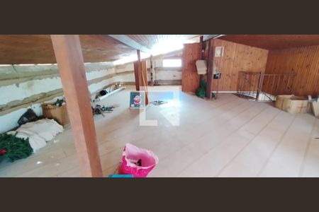 Casa para alugar com 450m², 5 quartos e 8 vagasSótão