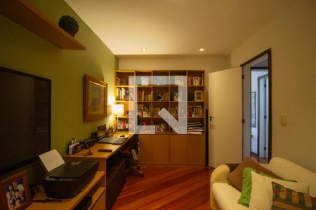 Apartamento para alugar com 190m², 4 quartos e 2 vagas Apartamento para alugar com 190m², 4 quartos e 2 vagasQuarto 1