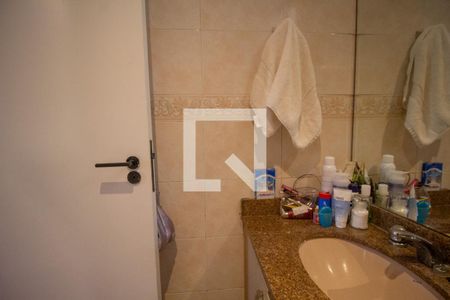 Apartamento para alugar com 190m², 4 quartos e 2 vagas Apartamento para alugar com 190m², 4 quartos e 2 vagasBanheiro da Suíte 2