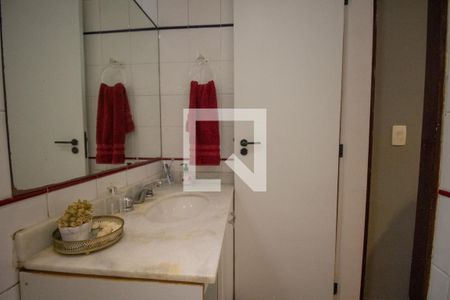 Apartamento para alugar com 190m², 4 quartos e 2 vagas Apartamento para alugar com 190m², 4 quartos e 2 vagasBanheiro da Suíte 1