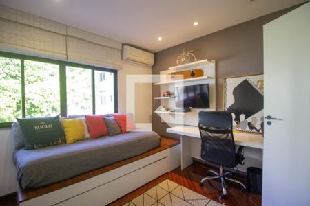 Apartamento para alugar com 190m², 4 quartos e 2 vagas Apartamento para alugar com 190m², 4 quartos e 2 vagasQuarto 2