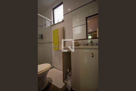 Apartamento para alugar com 190m², 4 quartos e 2 vagas Apartamento para alugar com 190m², 4 quartos e 2 vagasBanheiro da Suíte 1