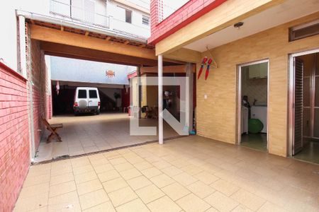 Casa à venda com 256m², 5 quartos e 8 vagas Casa à venda com 256m², 5 quartos e 8 vagasGaragem