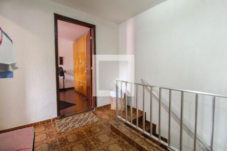 Casa à venda com 256m², 5 quartos e 8 vagas Casa à venda com 256m², 5 quartos e 8 vagasHall cs 2