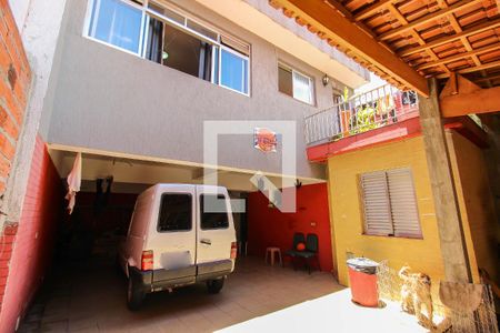 Casa à venda com 256m², 5 quartos e 8 vagas Casa à venda com 256m², 5 quartos e 8 vagasGaragem