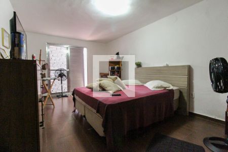 Casa à venda com 256m², 5 quartos e 8 vagas Casa à venda com 256m², 5 quartos e 8 vagasQuarto 1 cs 2