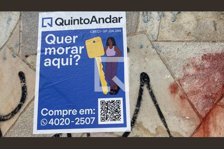 Casa à venda com 256m², 5 quartos e 8 vagas Casa à venda com 256m², 5 quartos e 8 vagasFachada