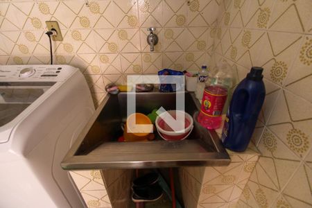 Casa à venda com 256m², 5 quartos e 8 vagas Casa à venda com 256m², 5 quartos e 8 vagasÁrea de Serviço