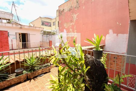 Casa à venda com 256m², 5 quartos e 8 vagas Casa à venda com 256m², 5 quartos e 8 vagasVaranda cs 2