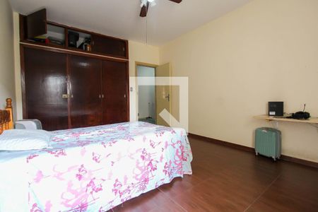 Casa à venda com 256m², 5 quartos e 8 vagas Casa à venda com 256m², 5 quartos e 8 vagasQuarto 2 Cs 1