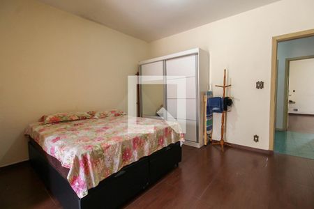 Casa à venda com 256m², 5 quartos e 8 vagas Casa à venda com 256m², 5 quartos e 8 vagasSuíte cs 1