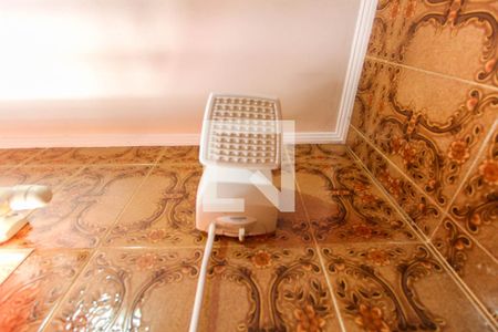 Casa à venda com 256m², 5 quartos e 8 vagas Casa à venda com 256m², 5 quartos e 8 vagasBanheiro cs 1