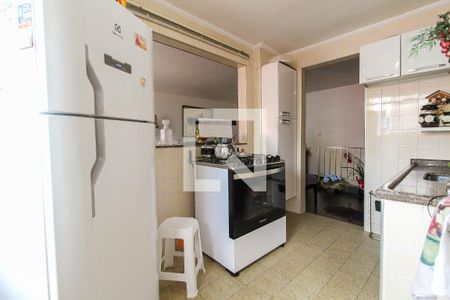 Casa à venda com 256m², 5 quartos e 8 vagas Casa à venda com 256m², 5 quartos e 8 vagasCozinha cs 2