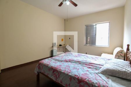 Casa à venda com 256m², 5 quartos e 8 vagas Casa à venda com 256m², 5 quartos e 8 vagasQuarto 2 Cs 1