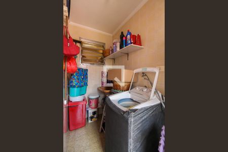 Casa à venda com 256m², 5 quartos e 8 vagas Casa à venda com 256m², 5 quartos e 8 vagasÁrea de Serviço cs 2