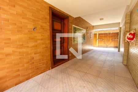 Casa à venda com 256m², 5 quartos e 8 vagas Casa à venda com 256m², 5 quartos e 8 vagasGaragem