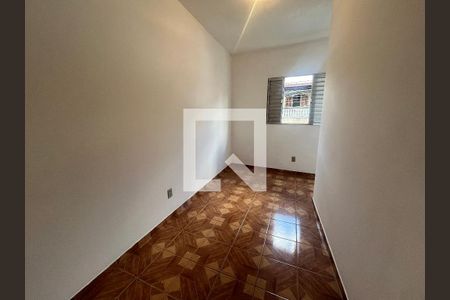Quarto 1 de casa para alugar com 2 quartos, 60m² em Vila Roque, São Paulo