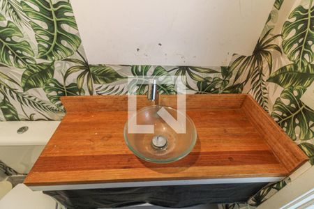 Casa de condomínio para alugar com 84m², 3 quartos e 2 vagasLavabo