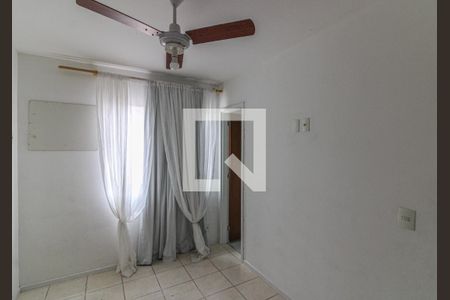 Suíte  de casa de condomínio para alugar com 3 quartos, 84m² em Vargem Pequena, Rio de Janeiro