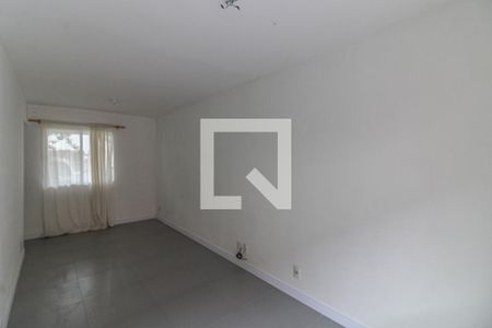 Sala de casa de condomínio para alugar com 3 quartos, 84m² em Vargem Pequena, Rio de Janeiro