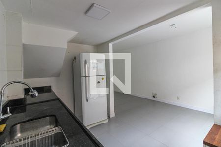 Casa de condomínio para alugar com 84m², 3 quartos e 2 vagasCozinha