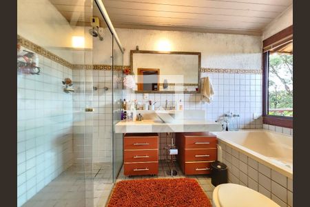 Banheiro da Suíte de casa de condomínio à venda com 3 quartos, 900m² em Passárgada, Nova Lima
