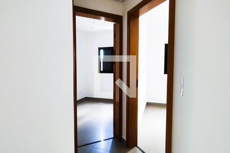 Corredor de apartamento à venda com 2 quartos, 82m² em Campestre, Santo André
