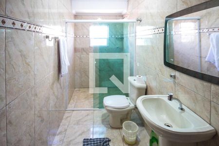 Casa para alugar com 300m², 3 quartos e 6 vagas Casa para alugar com 300m², 3 quartos e 6 vagasBanheiro da Suite