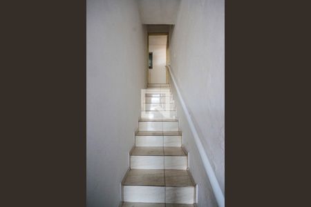 Casa para alugar com 300m², 3 quartos e 6 vagas Casa para alugar com 300m², 3 quartos e 6 vagasescada de entrada