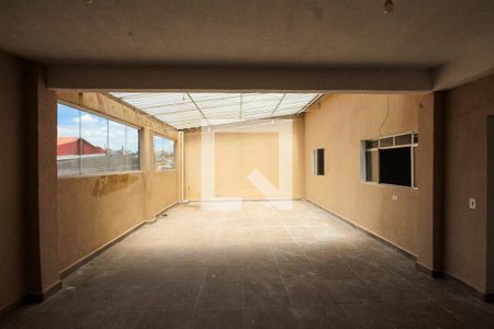 Casa para alugar com 300m², 3 quartos e 6 vagas Casa para alugar com 300m², 3 quartos e 6 vagasQuintal