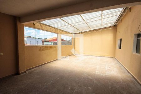 Casa para alugar com 300m², 3 quartos e 6 vagas Casa para alugar com 300m², 3 quartos e 6 vagasQuintal