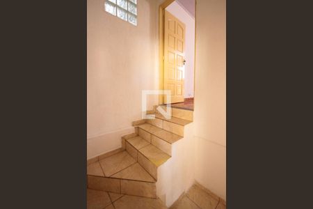 Casa para alugar com 300m², 3 quartos e 6 vagas Casa para alugar com 300m², 3 quartos e 6 vagasescada