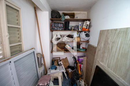 Casa à venda com 331m², 2 quartos e 2 vagasQuarto de Serviço